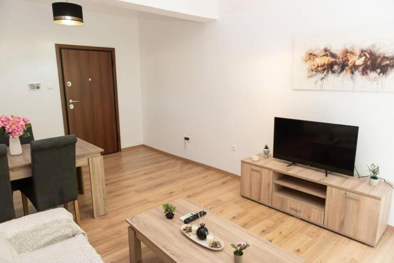 Renovated Spacious Flat 7Min To Subway Station- Афины Экстерьер фото