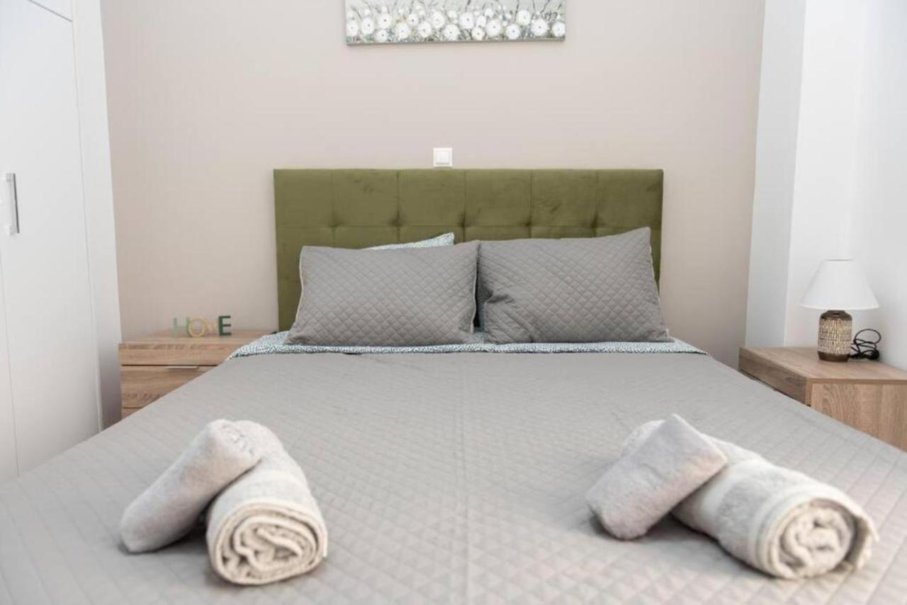 Renovated Spacious Flat 7Min To Subway Station- Афины Экстерьер фото